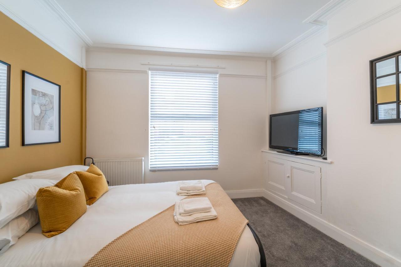 South View - 3 Bed Modern Chester House - Close To City Centre Kültér fotó